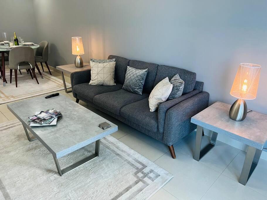 1 Bed Apartment With Sea View, Pool, Gym & Free Parking In Dubai Marina 外观 照片