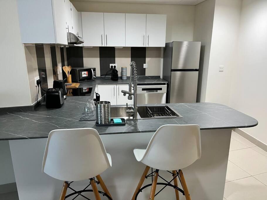 1 Bed Apartment With Sea View, Pool, Gym & Free Parking In Dubai Marina 外观 照片